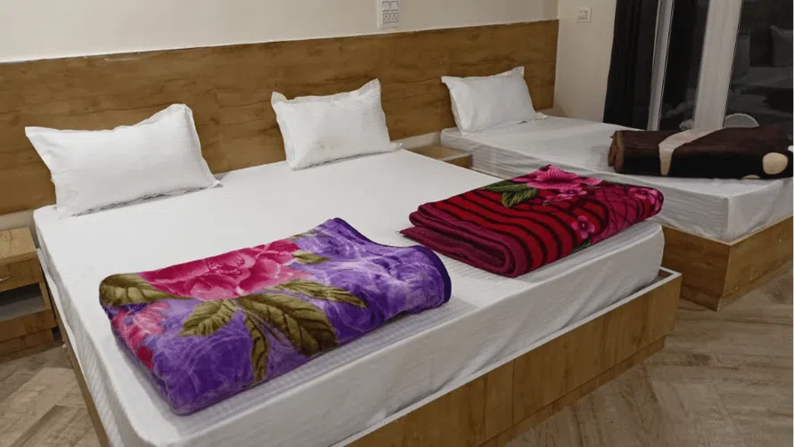Riverside premium cottages in Rishikesh at Mohanchatti — AC rooms